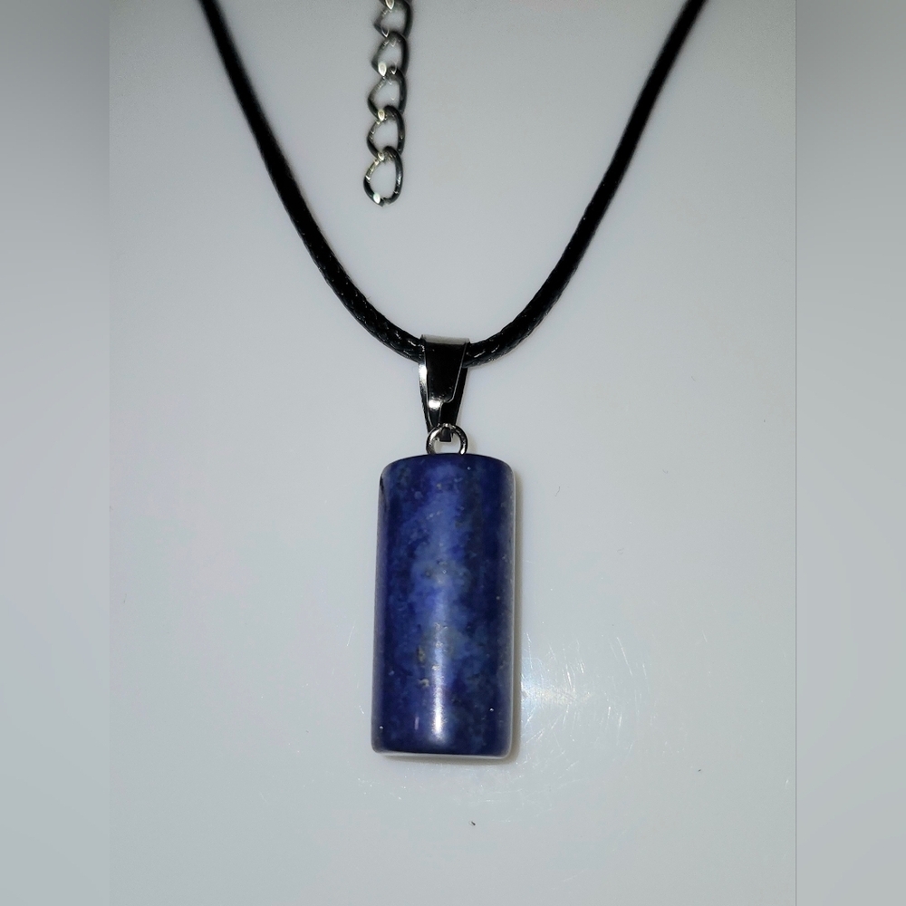 Lapis Lazuli Blue Cylinder Stone Pendant Necklace - Unbranded - Picture 3 of 3